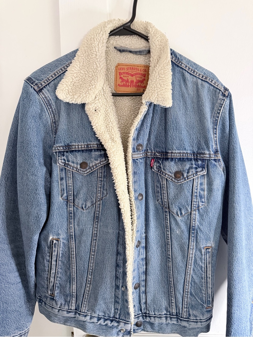 Levi's Light Blue Denim Jacket with Cream Sherpa Lining